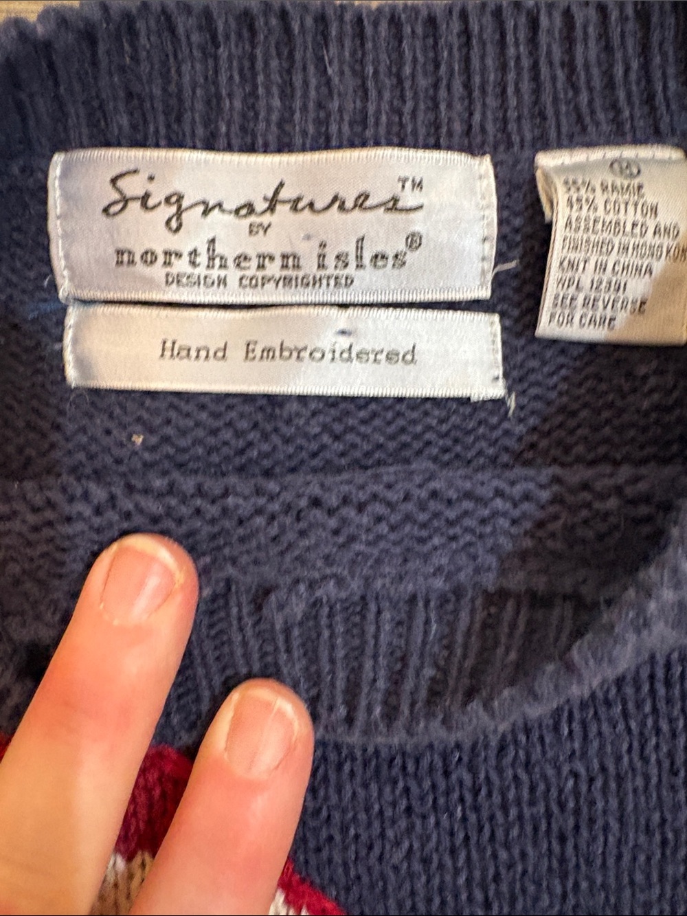 Vintage Northern Isles Navy Crewneck Sweater with Apple Barn and Quilt Motifs - Picture 9 of 14